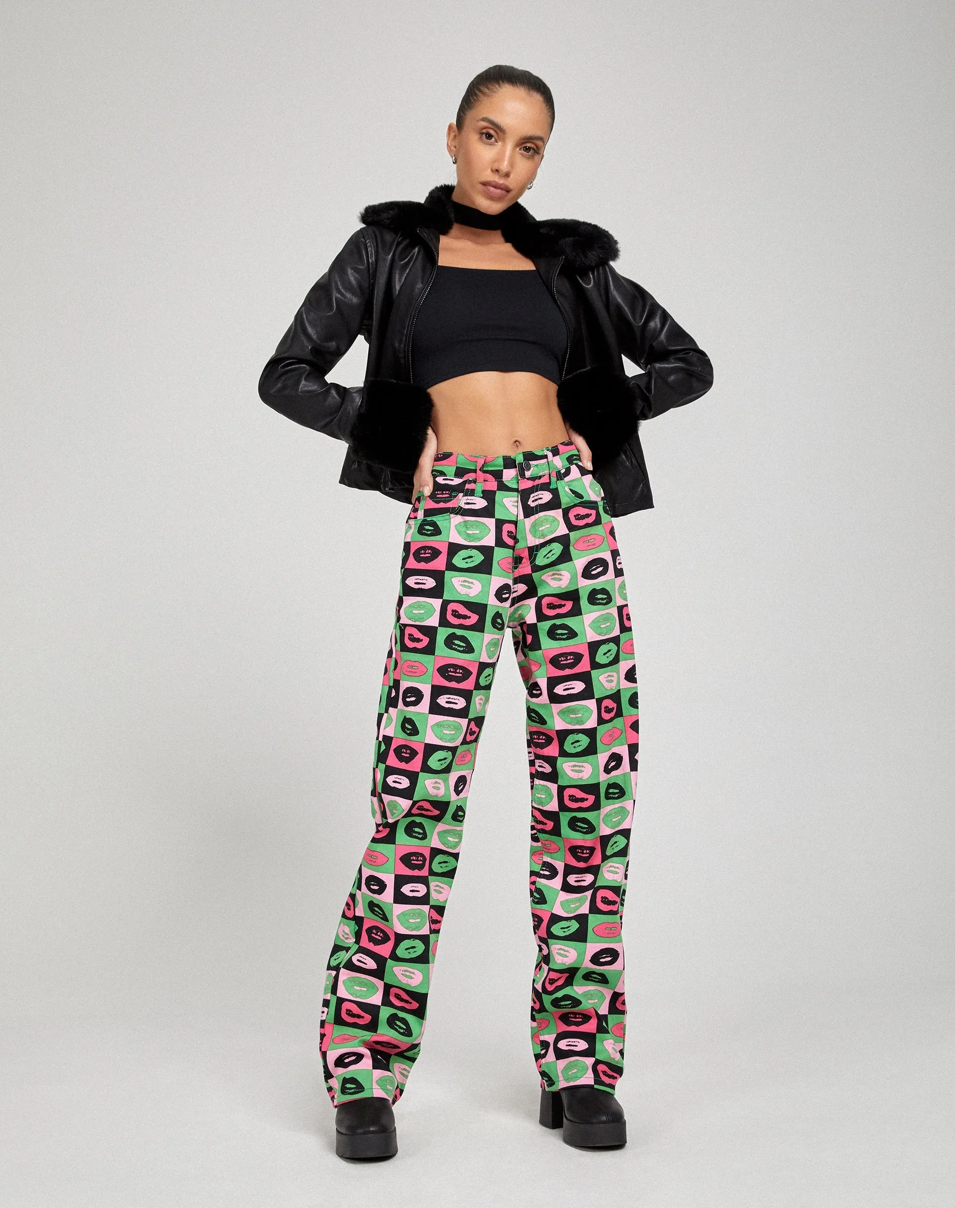 Parallel Jeans in Lips Green