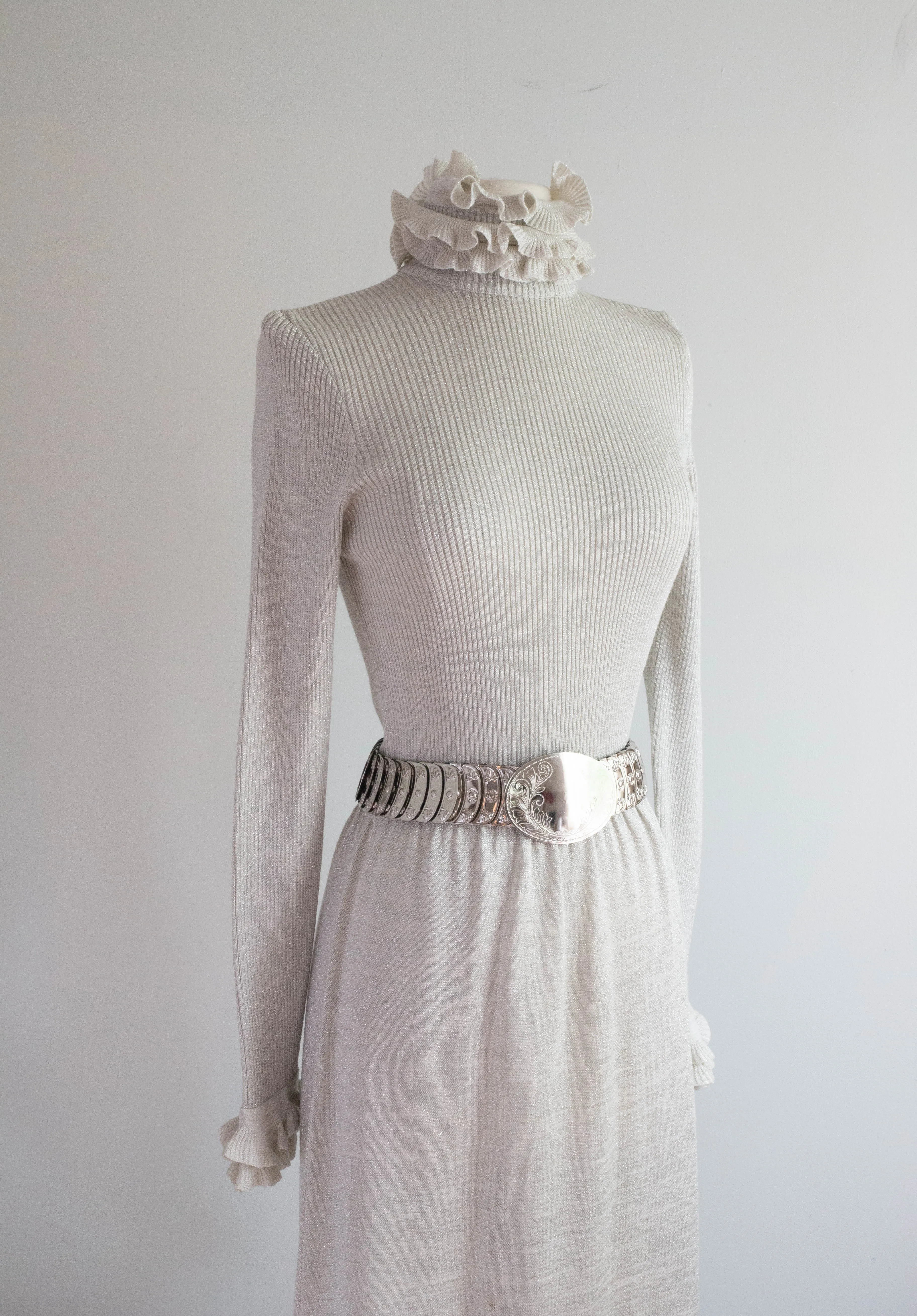 Sparkling 1970's Silver Lurex Knit Maxi Dress With Ruffle Collar / SM