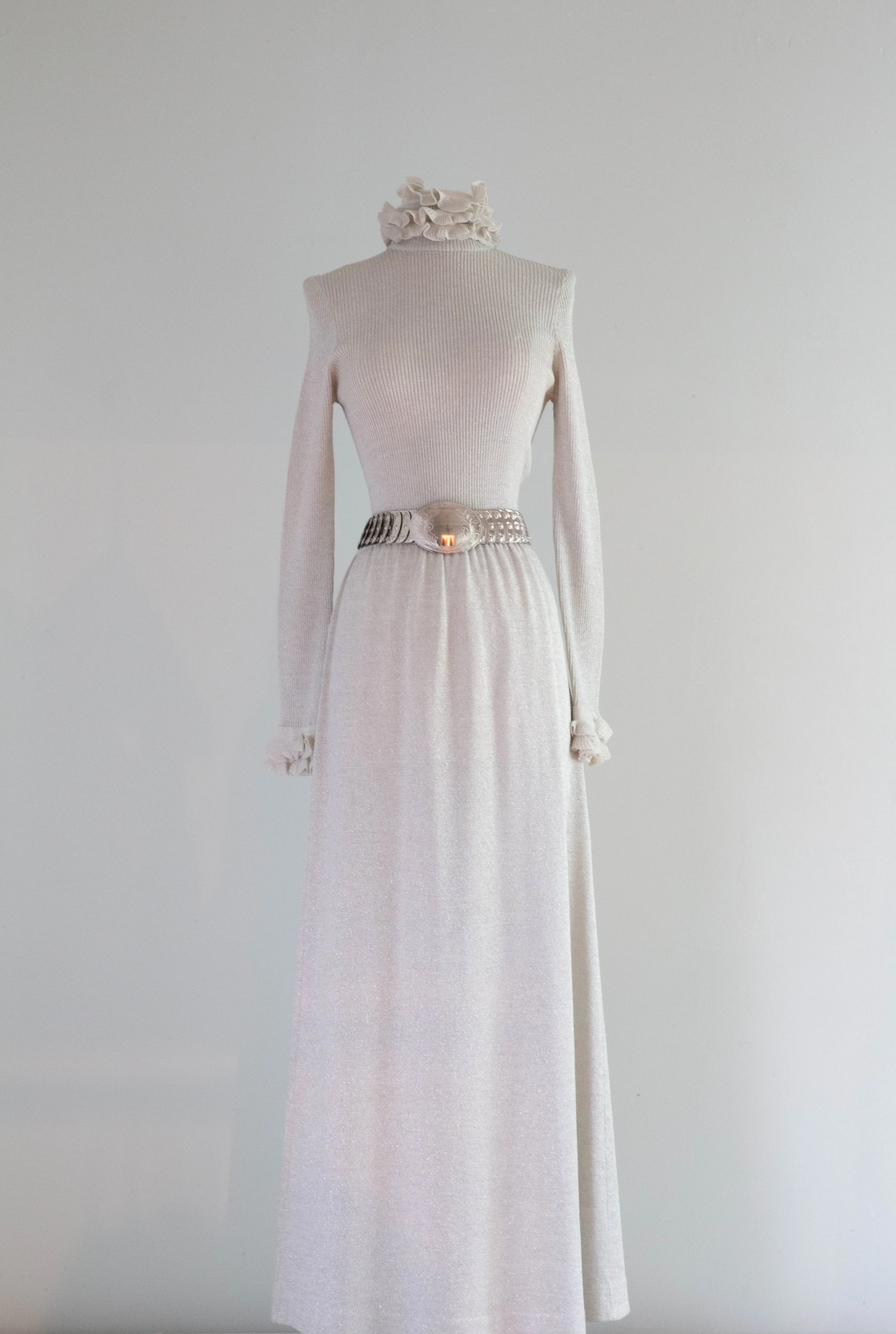 Sparkling 1970's Silver Lurex Knit Maxi Dress With Ruffle Collar / SM